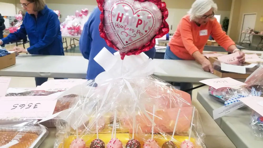 help-26-commer-heart