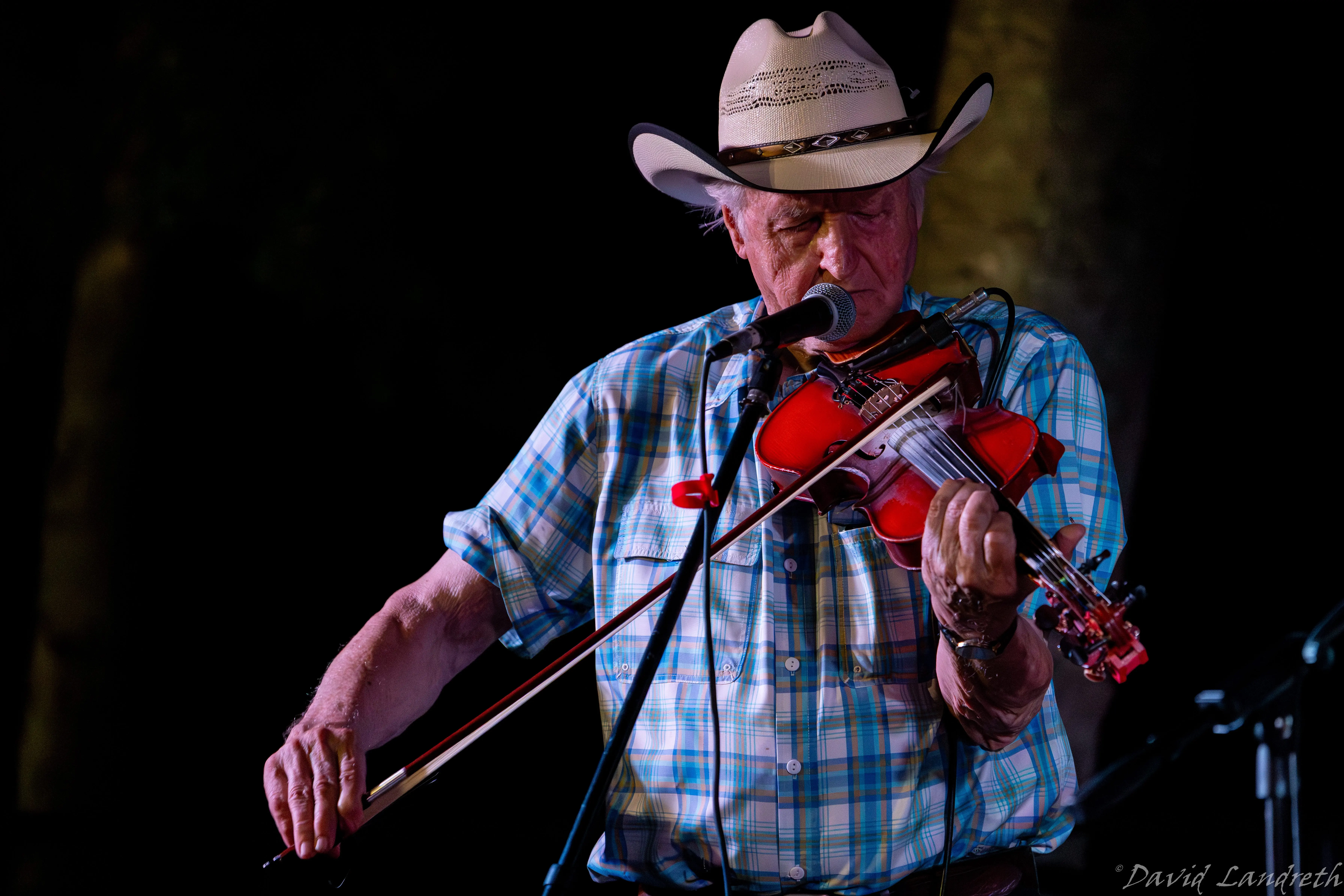 wayne-jerrolds-performing-photo