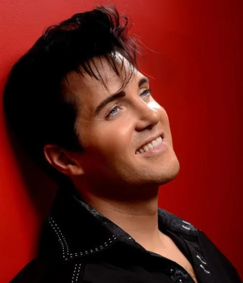 travis-ladoyt-portrait