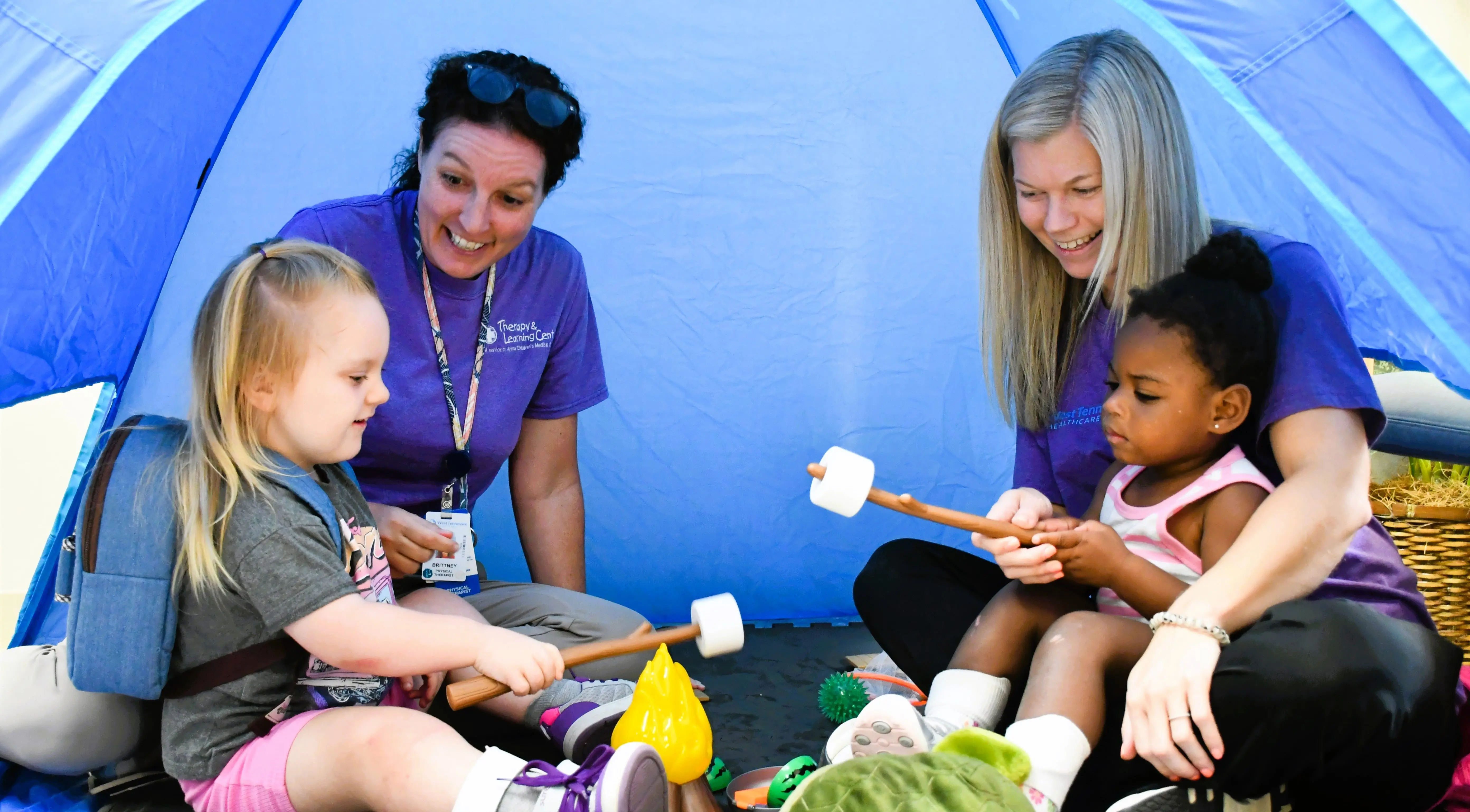 hc-hospital-brittney-britney-in-tent