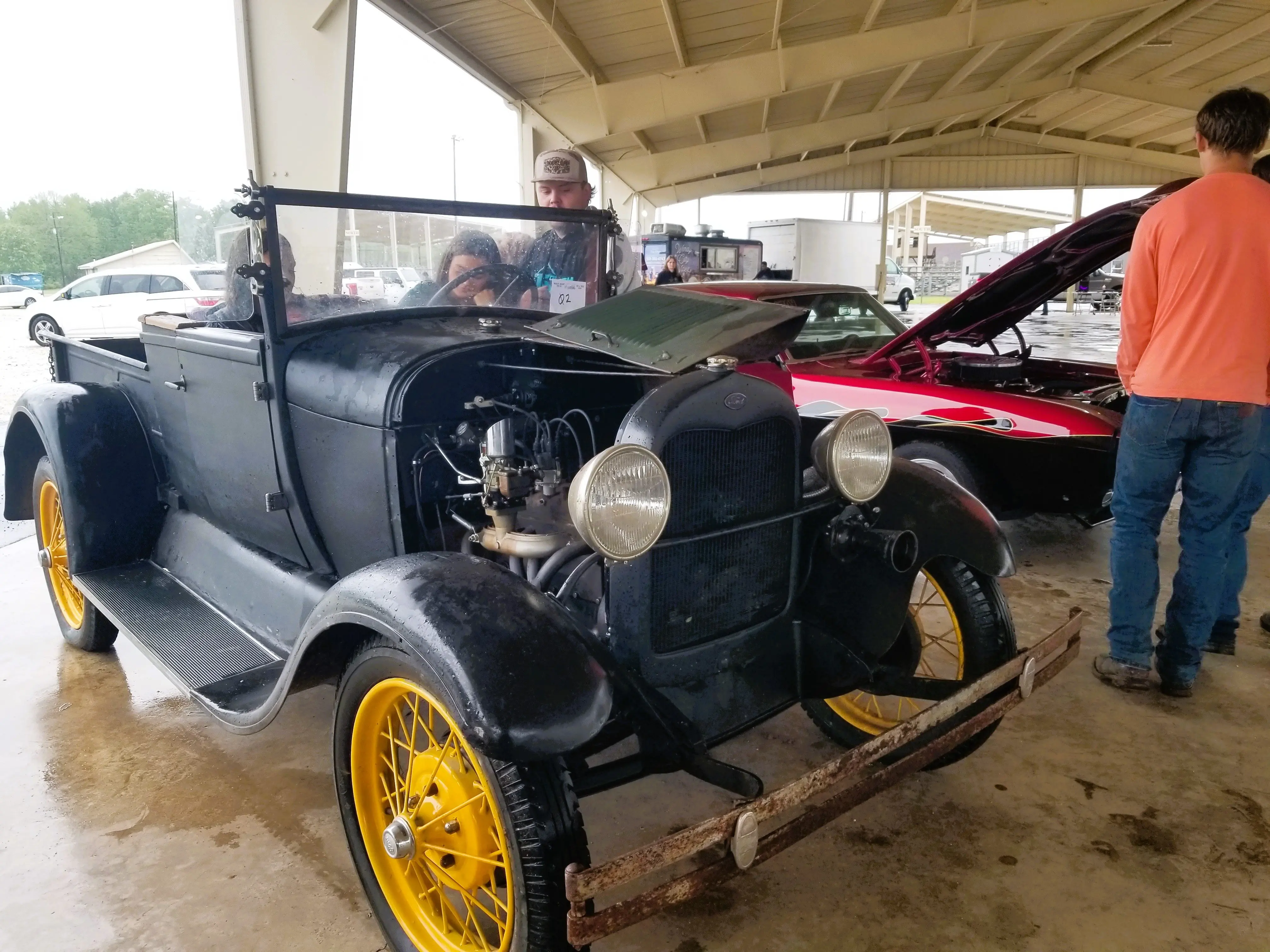 car-show-old-car-new