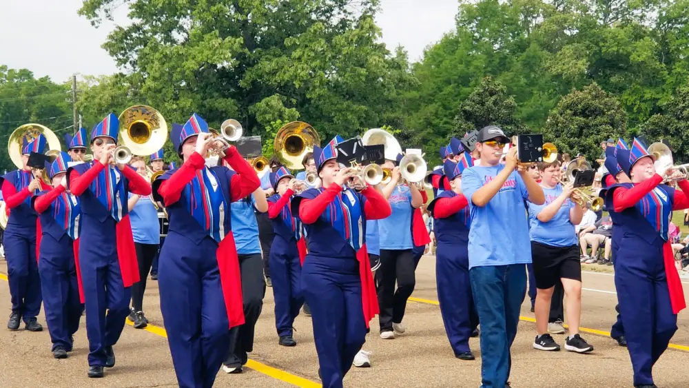 26-parade-band