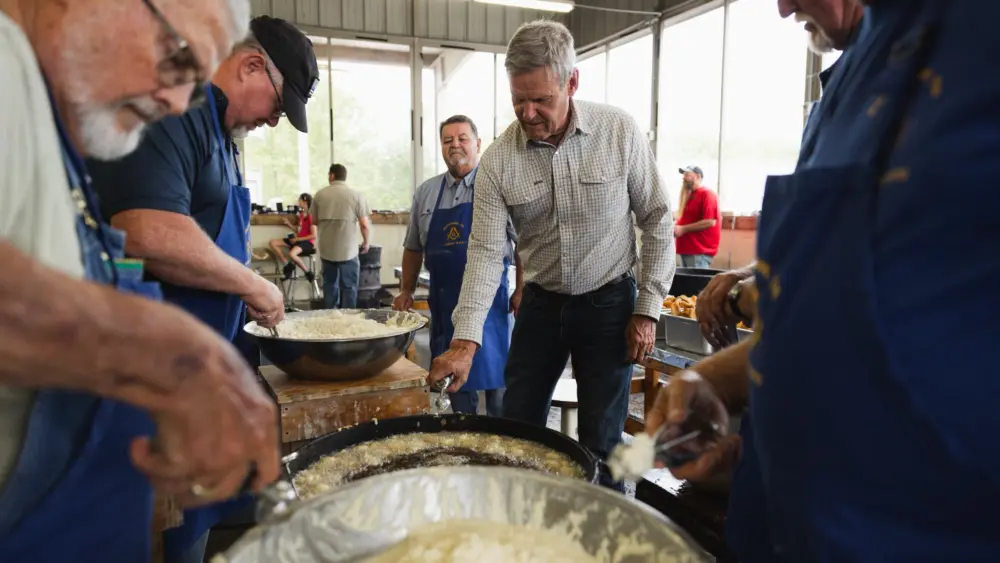 26-parade-bill-lee-by-bill