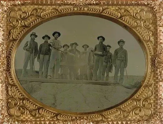 civil-war-cannon-crew