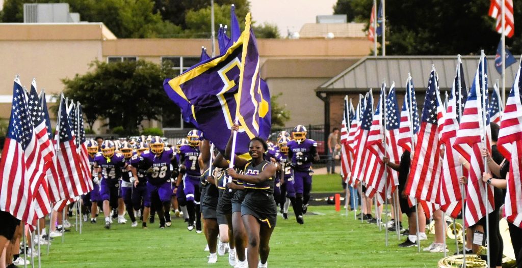 UC Dominates 37-0 In Homecoming Victory