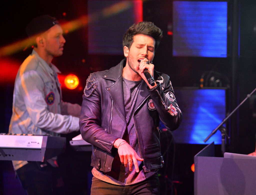 Sebastián Yatra es "Pie pequeño" en película animada Mega 102.7 FM