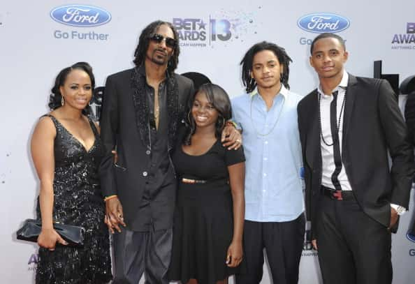 Snoop Dogg S Son Shares A Positive Message Following The Passing Of His Son Hot97