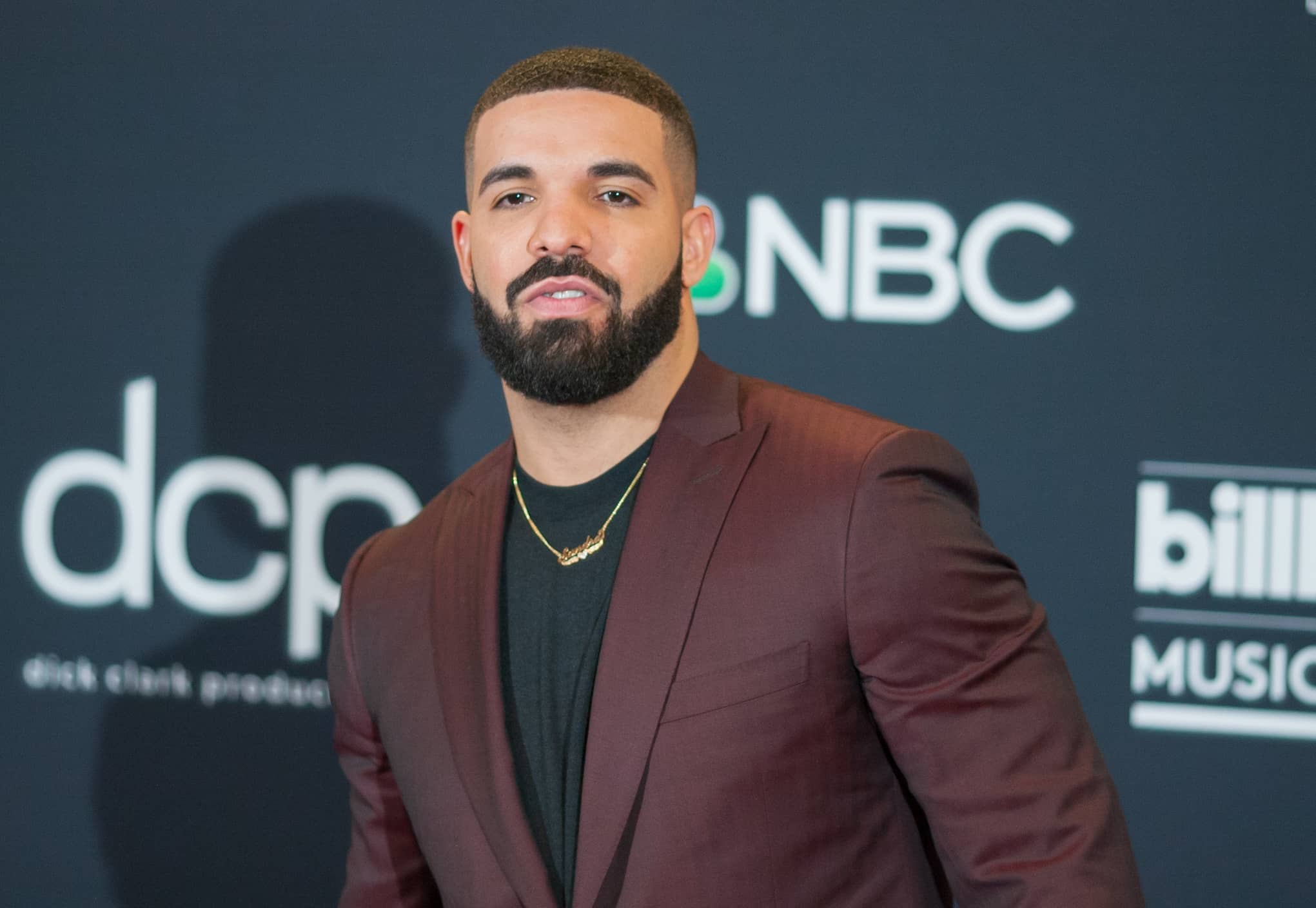 Drake's New Thirst Trap Sparks Plastic Surgery Speculation