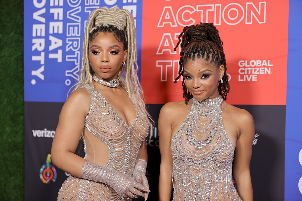 LOS ANGELES, CALIFORNIA - SEPTEMBER 25: (L-R) Chloe Bailey and Halle Bailey of Chloe x Halle attend Global Citizen Live on September 25, 2021 in Los Angeles, California.