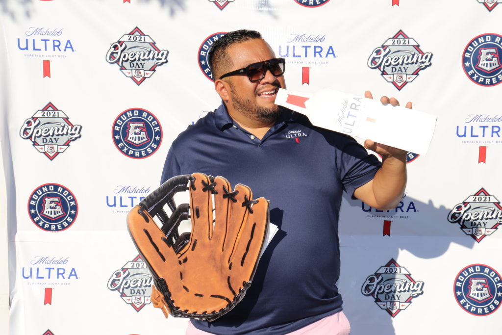 El Pato with Michelob and RR Express glove