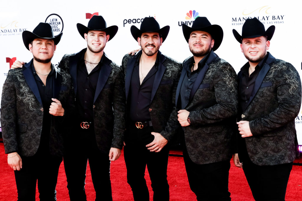 2022-latin-american-music-awards-arrivals-4