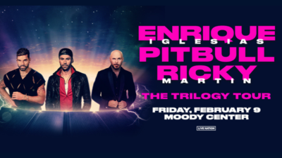 Ricky,Enrique, Pitbull en fondo azul