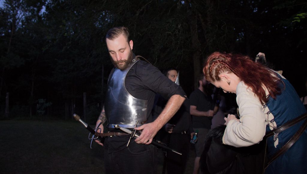 buy20swords20for20my20friends20and20i20to20play20with_0