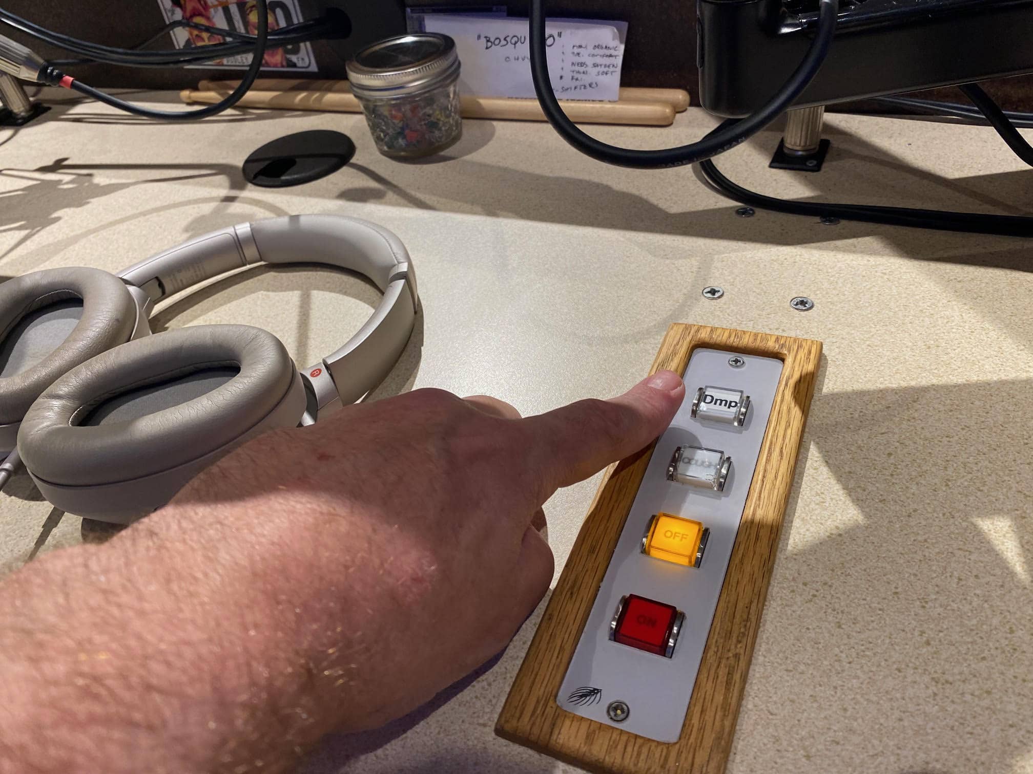 radio dump button