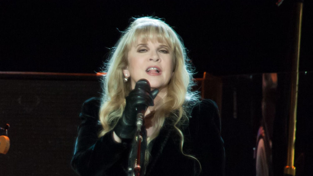 Stevie Nicks expands 2023 tour with solo dates
