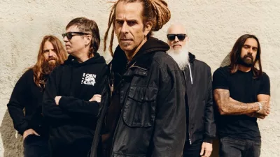 ffe2f388-44ff-4c93-bdf9-41ac2872d576_retina_portrait_3_2-2