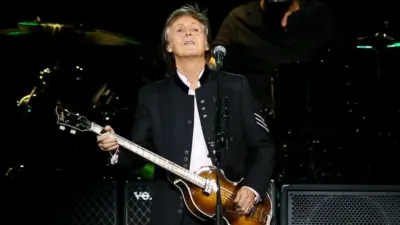 Paul McCartney performs onstage at NYCB Live on September 27^ 2017 in Uniondale^ New York. UNIONDALE^ NY-SEP 27