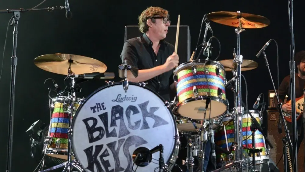 The Black Keys share their new song “Where There’s Smoke, There’s Fire”
