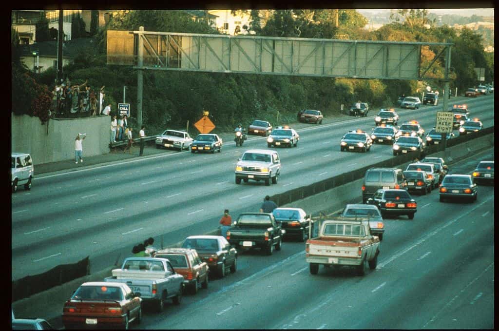 police-chase-o-j-simpson-on-highway-405