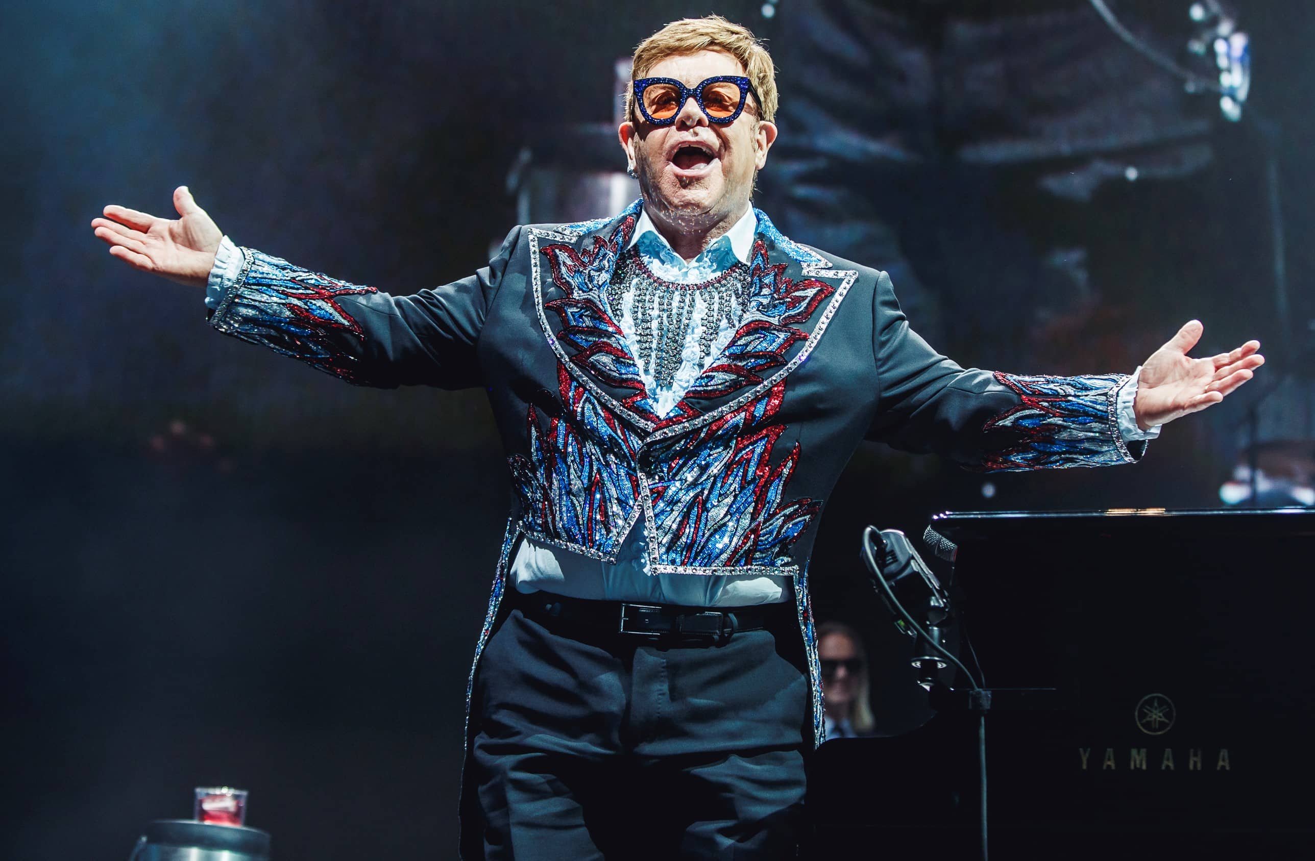 Elton John U.S. finale, 2022 American Music Awards lead this week's virtual  music lineup 