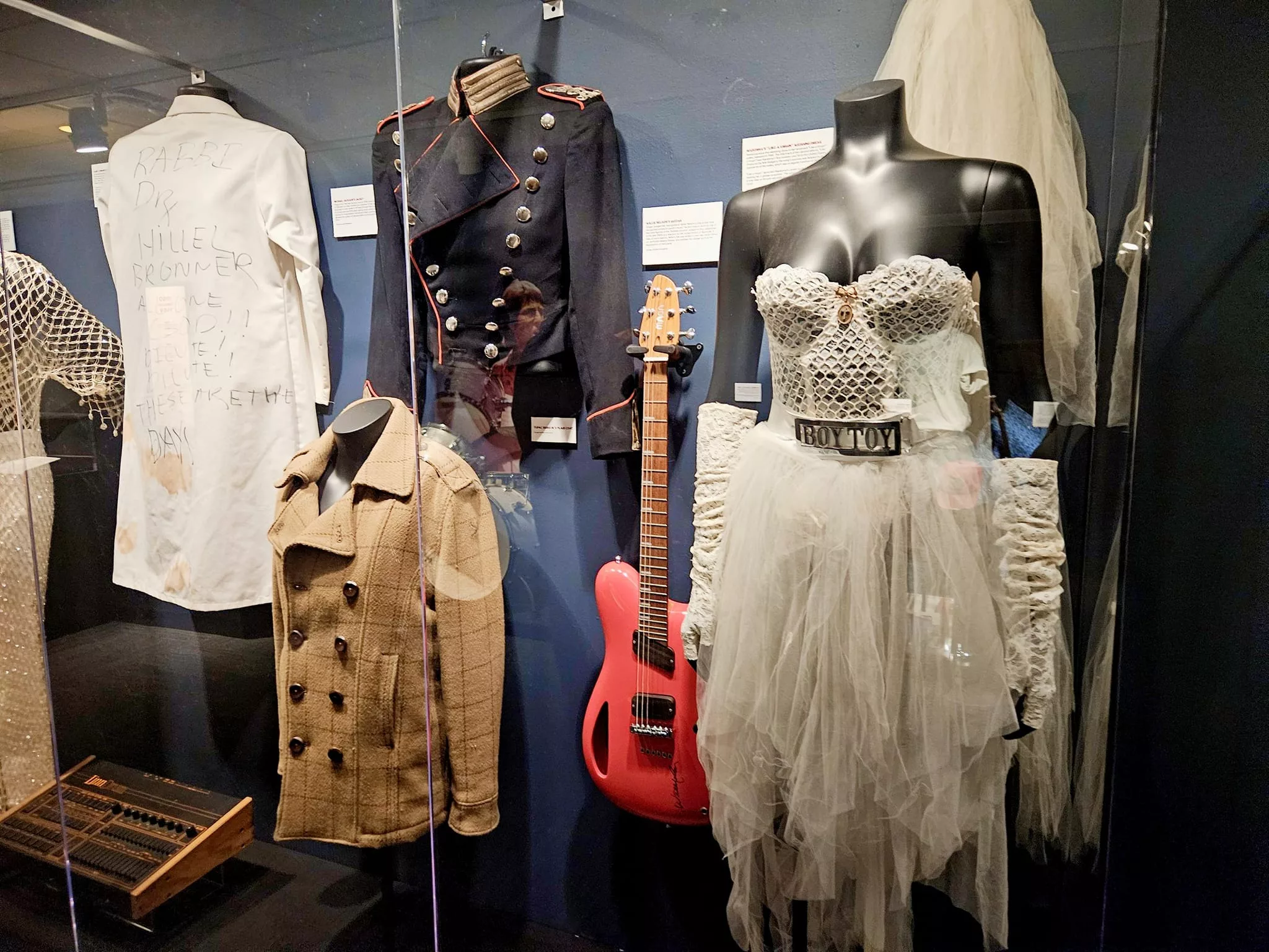 Austin Museum with Willie Nelsons Boots + Prince’s Guitar