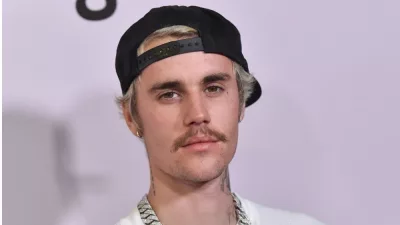 Justin Bieber arrives for the Premiere Of YouTube Originals' "Justin Bieber: Seasons" on January 27^ 2020 in Westwood^ CA