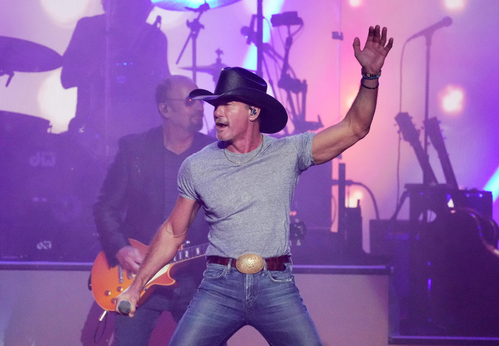 Tim McGraw's Must Try Rib Recipe! - Vimarsana News