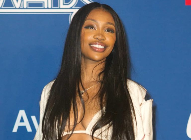 Sza,Attend,The,Soul,Train,Awards,2018,Presented,By,Bet,