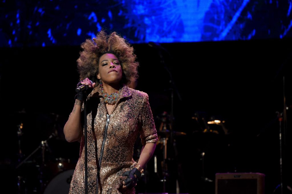 Macy Gray Receives Support For Her Seemingly Transphobic Remarks - Vimarsana News