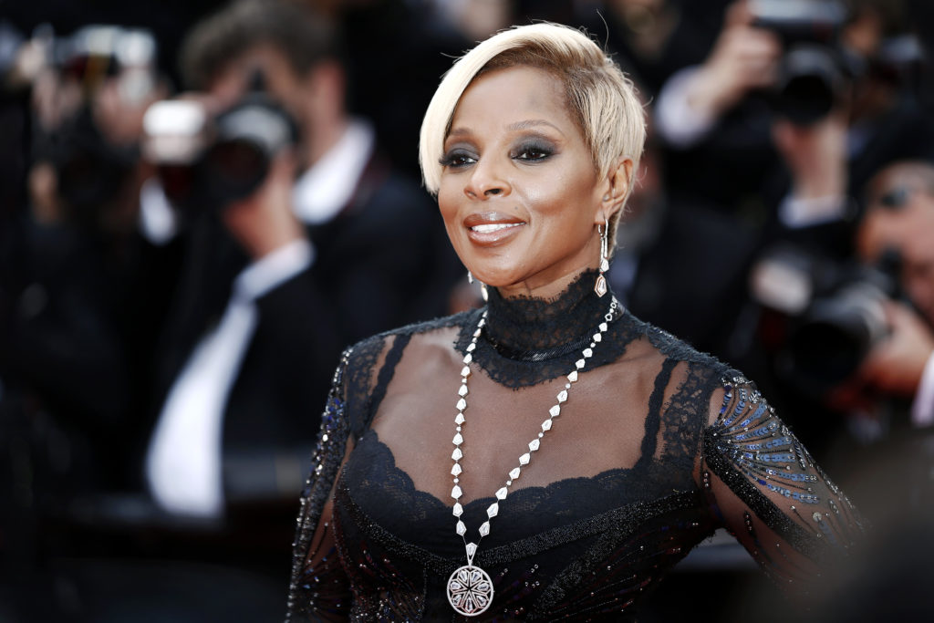 Mary J. Blige Stuns Social Media Showing Off Bodysuits & Thigh High ...