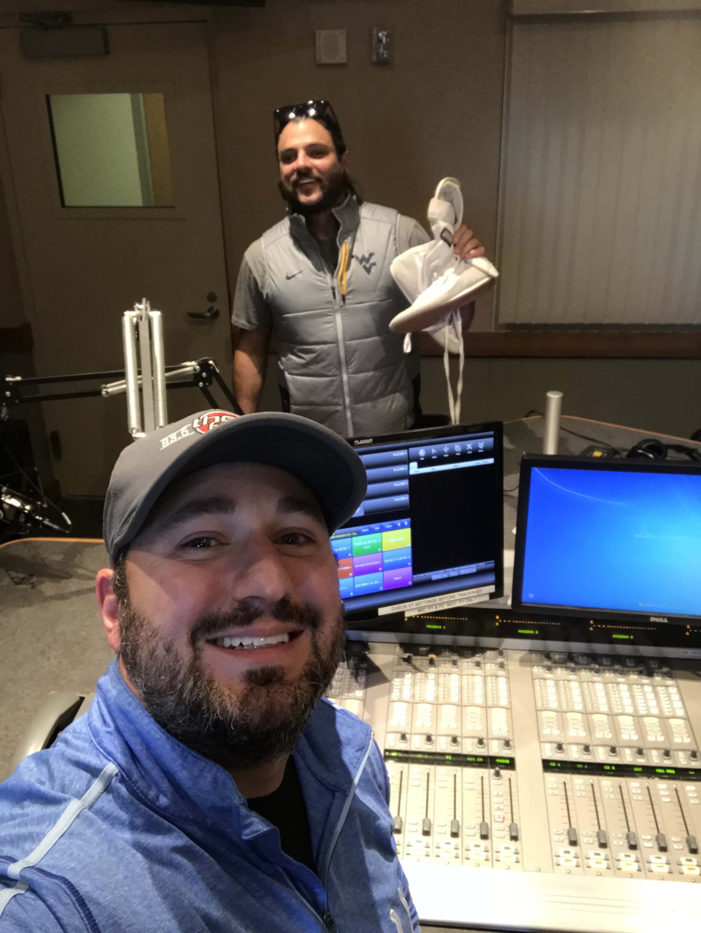 Gloves Off with Producer Kyle featuring the Big Homie Shaun Latham 93