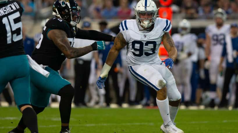 Colts defensive end Jabaal Sheard tries to rush the passer in a 2019 game.