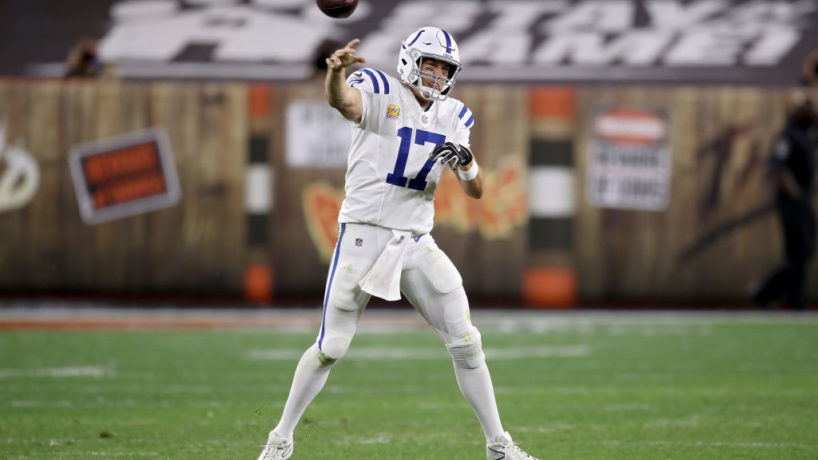 Colts QB-Philip Rivers gets ready to throw.