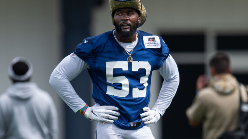 Colts LB-Darius Leonard gets ready for a spring practice.