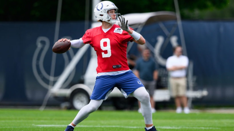 Nick Foles gets ready to throw during a Colts practice.