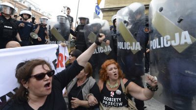 591deaf74bc5415abb658f60666a883d_0-jpg