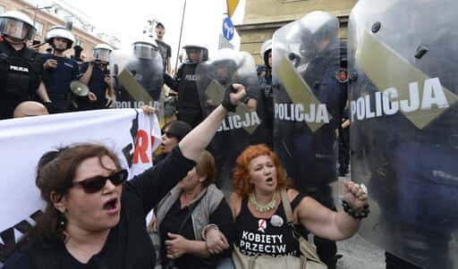 591deaf74bc5415abb658f60666a883d_0-jpg