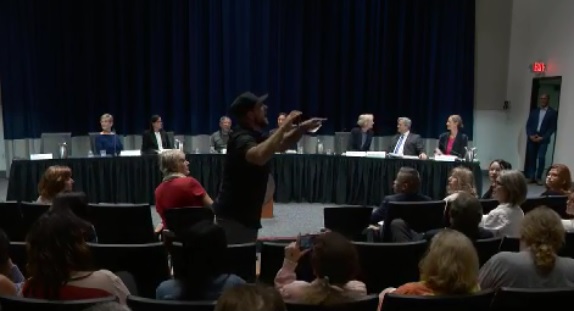 Tempers flare at Austin's fourth public forum on homelessness