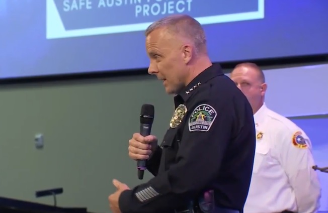 APD Chief Brian Manley attends a forum on homelessness