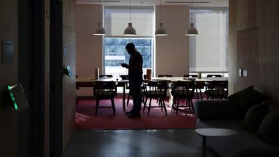 eb70bfdbc6194e59a0a6d168f9144de4-jpg