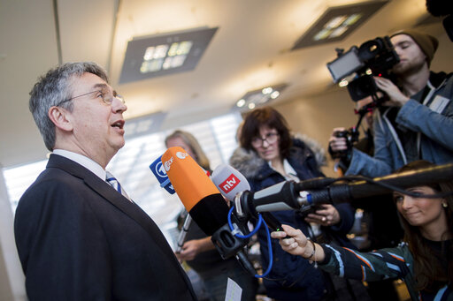 55072111822343f7bfc56beaac63e8d8_2-jpg