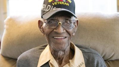 A public viewing of former oldest living WWII veteran Richard Overton is Friday