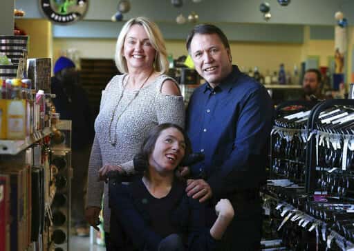 af5712a65ea64e568c108767c487e8ea_1-jpg