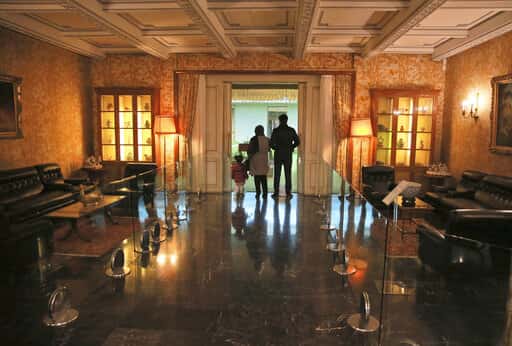 17f5320004184b0f8ee9ffe0a98ef2c6_0-jpg