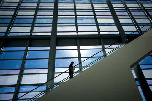 17060271c282465686c85e153fb47f28-jpg