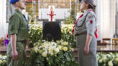 50f18d4d6b0b4f44882af81d8ecc1ed9-jpg