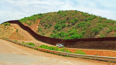 Video of Armed Texas Civilian Militia guarding the border
