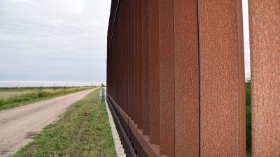 A fence along the US/Mexico border