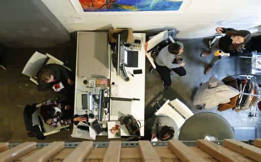 3e64ddf736064a288a3cbe42cd55cfca_1-jpg