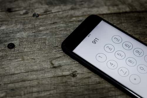 cell phone with 911 dialed